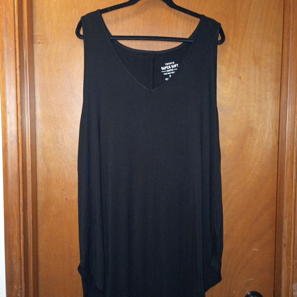 Torrid Super Soft Black V-Neck Tank Top Size 5X